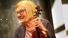 Tributes paid to ‘giant’ of Irish traditional music scene