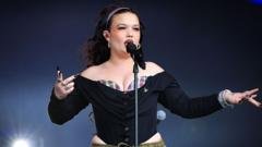 Singer Lola Young says vaping has made breathing feel like a ‘chore’