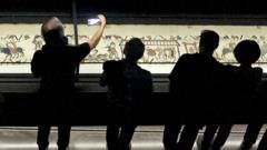 British Museum bans visitors from photographing Bayeux Tapestry