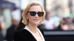 Cate Blanchett asks theatre audience to stop filming during show